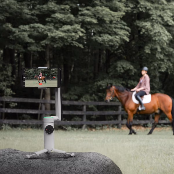 insta360 flow pro equestrian