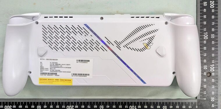 Игровую консоль ASUS ROG Ally 2 рассекретили до презентации 7 q93 186163dbf41c27c5bac332079a079189378bc62bff749d0503f3e2dfd3ea4b53.jpg