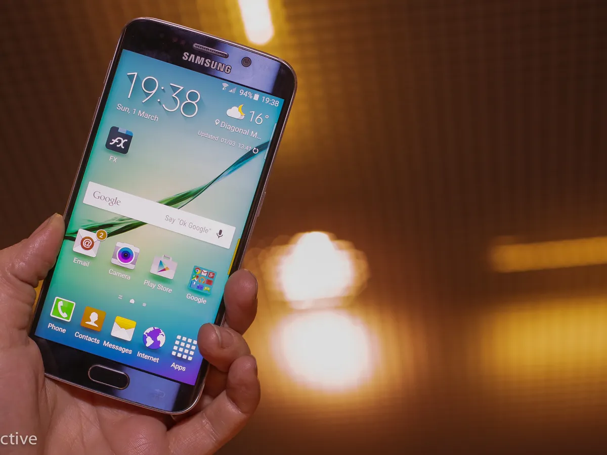 Galaxy S25 Edge стал самым тонким смартфоном серии, но лишился изогнутого экрана 7 samsung galaxy s6 edge 10.jpg