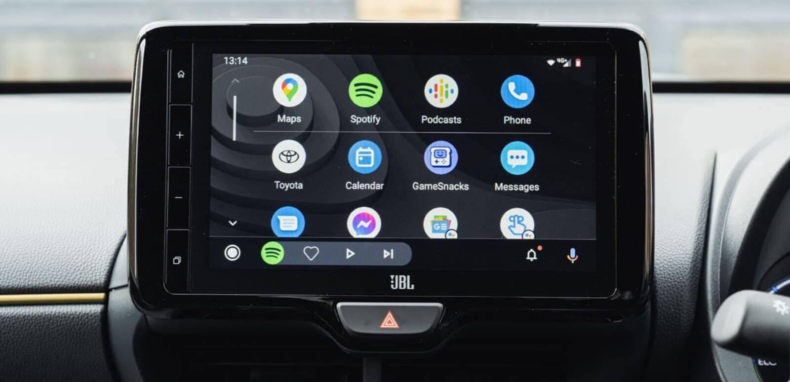 toyota display screen 1920x774px