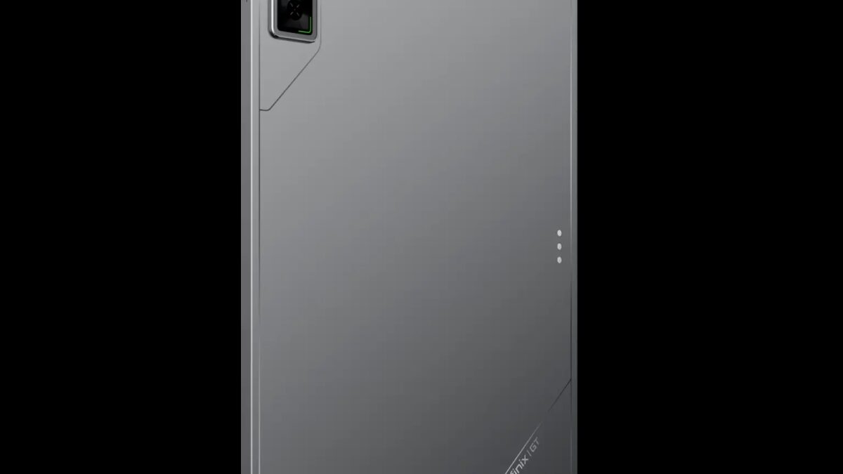 Задняя часть игрового планшета Infinix XPAD GT с камерой и логотипом