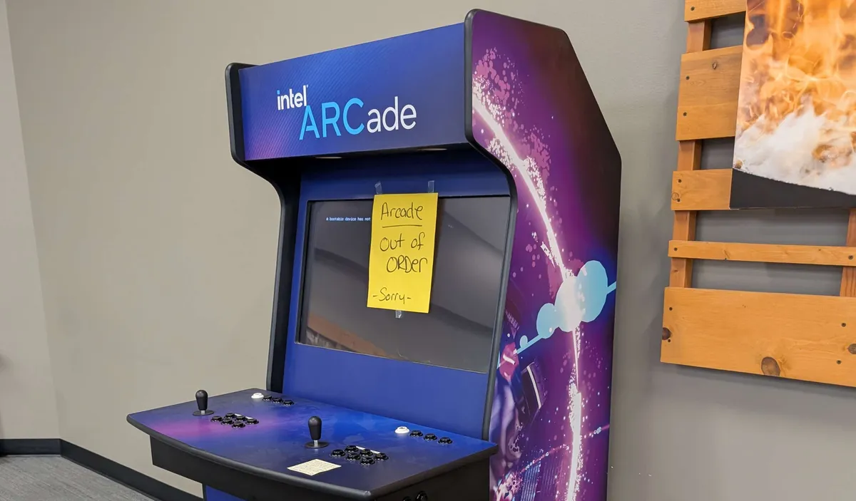 Intel показала аркадный автомат ARCade с GPU Arc A770, но он не работает 3 zkpvxorxxcvmckq9jlhhzk 1200 80.jpg