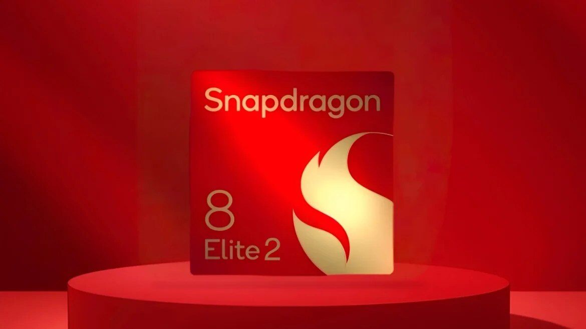 Коробка с логотипом Qualcomm Snapdragon 8 Elite 2 на подиуме для рекламного теста
