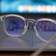 apple glasses race heats up as meta changes its headset plans.jpg