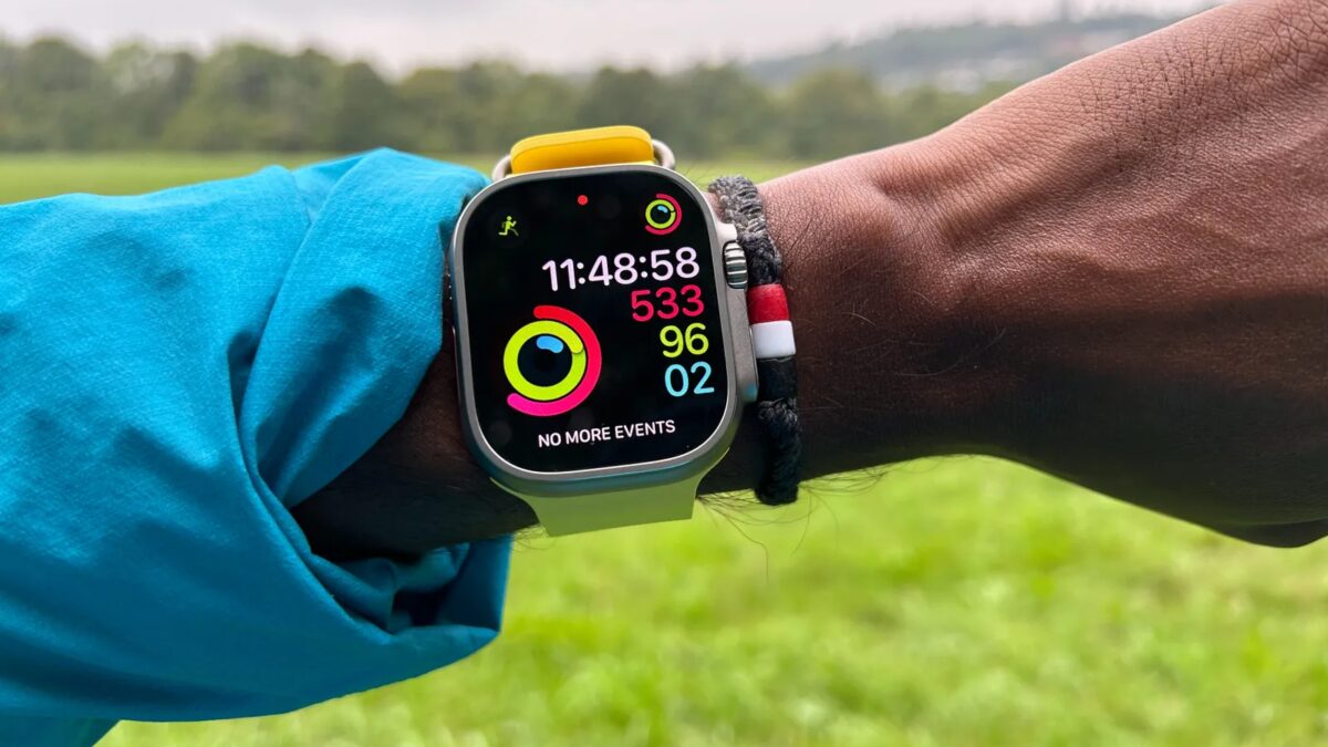В watchOS 26 появится поддержка сторонних виджетов в Центре управления 1 apple watch ultra hike.jpg