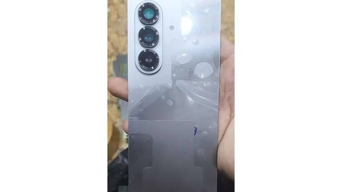 galaxy z fold 7 leak