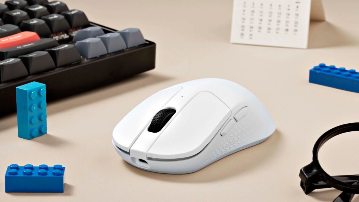 белая игровая мышь Keychron M2 и M3 мини с колесиком