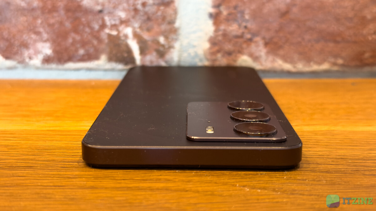 Обзор Realme C75: недорогой «народный» смартфон с защитой как у флагманов 62 realme c75 itzine.ru 07