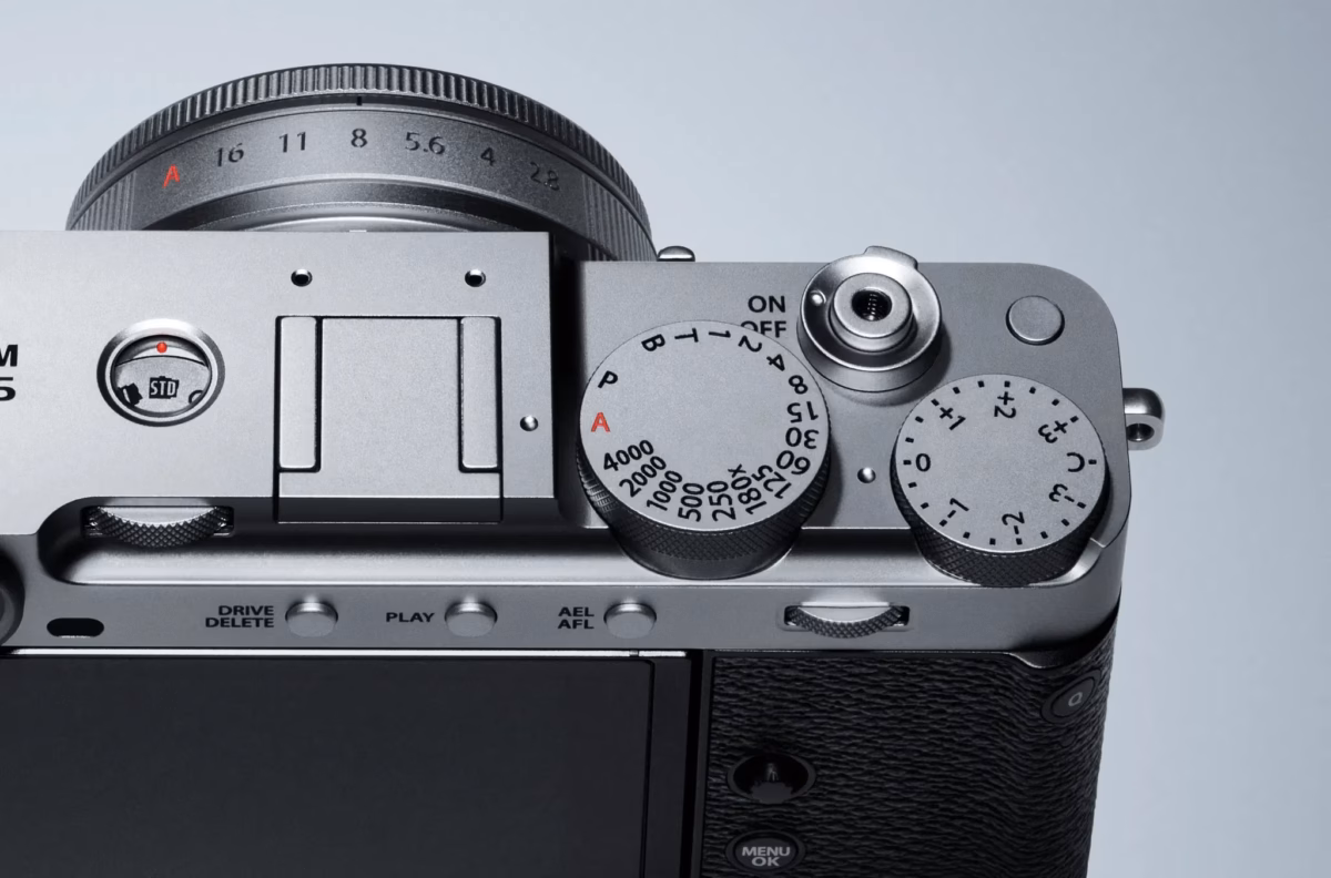 Fujifilm представила X-E5 с 40 Мп сенсором и ретро-дисплеем 11 x e5 top plate f8f35542 3e8c 49cc 97cb c96185f7ca47