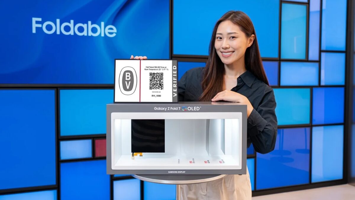 Samsung заявила о ресурсе в 500 000 складываний у панели Galaxy Z Fold 7 10 2 2