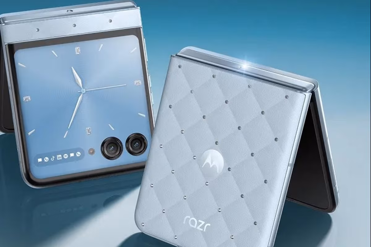 Motorola анонсировала сверкающий Razr с кристаллами Swarovski 3 202507150123 main.cropped 1752517394