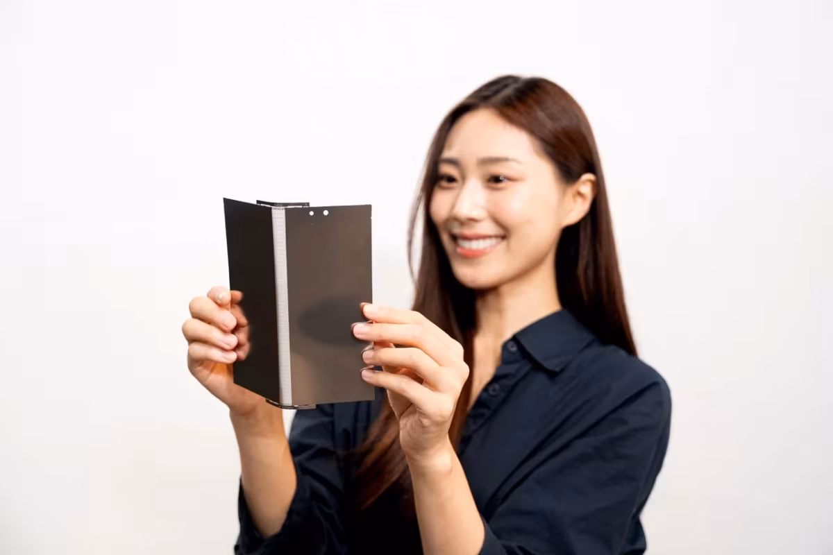 Samsung заявила о ресурсе в 500 000 складываний у панели Galaxy Z Fold 7 8 6 2