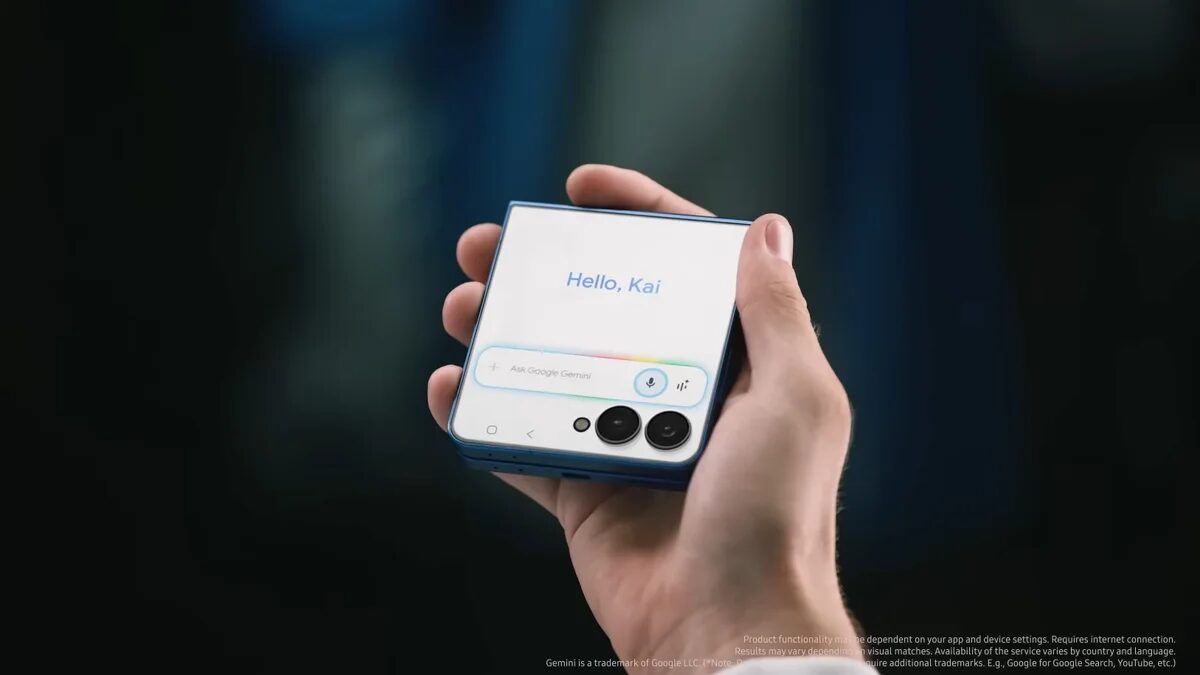 apple accidentally marketed the samsung galaxy z flip 7