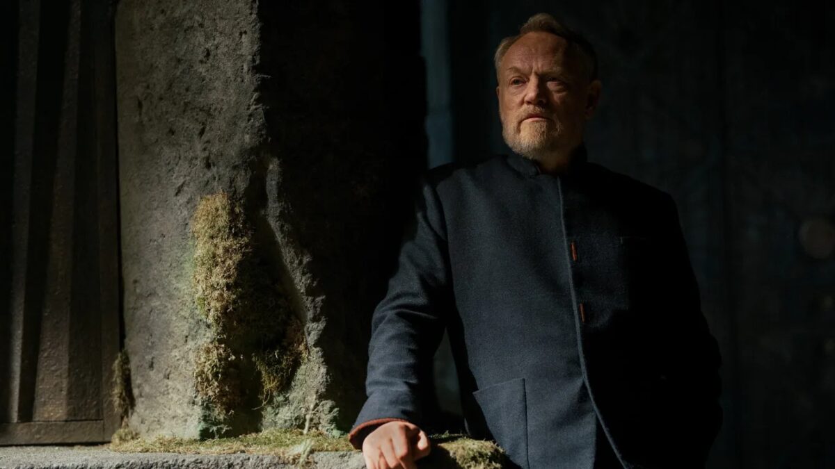 Первый эпизод третьего сезона «Основания» уже доступен в Apple TV+ 1 foundation season 3 harris.jpg