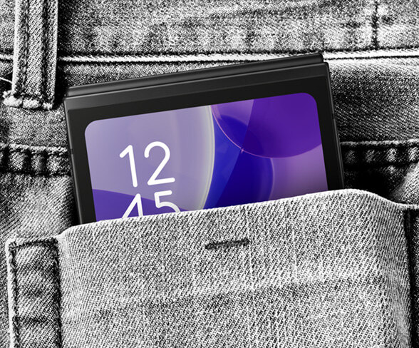 Samsung показал Galaxy Z Flip 7 FE с чипом Exynos 2400 — первый складной FE 10 galaxy z flip7 fe features unique identity card1