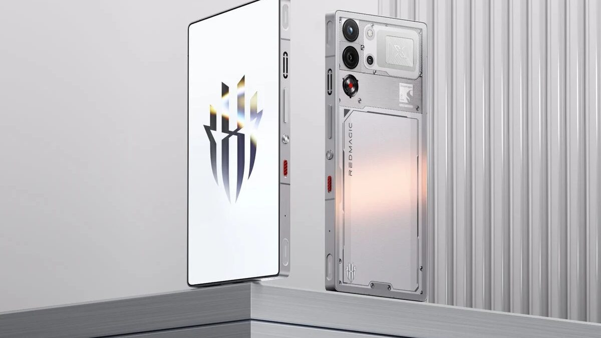 ТОП-6 китайских флагманских смартфонов 2025 года 13 left