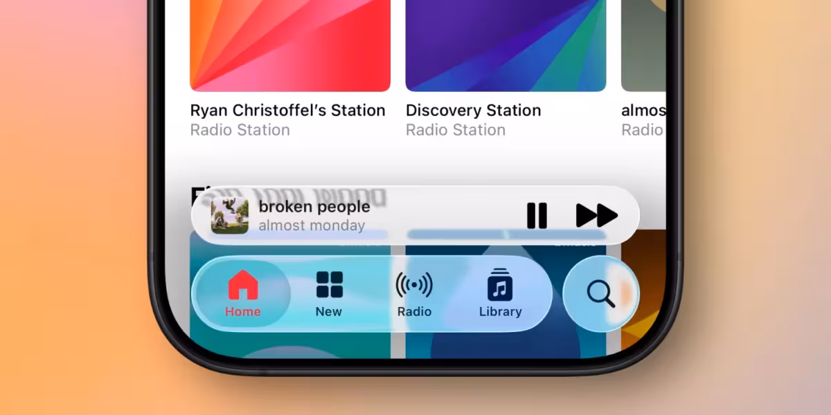 Apple вернула «жидкое стекло» в дизайн iOS 26 beta 4 5 music liquid glass beta 4.jpg