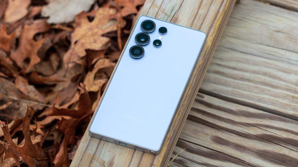 Задняя панель Samsung Galaxy S26 Ultra с четырьмя камерами