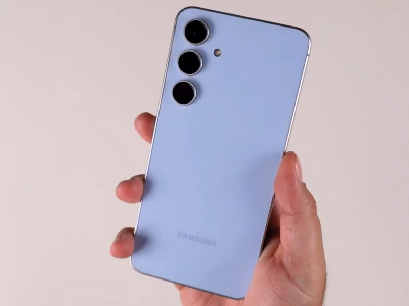 Samsung Galaxy S25 FE впервые показали на реальном фото 3