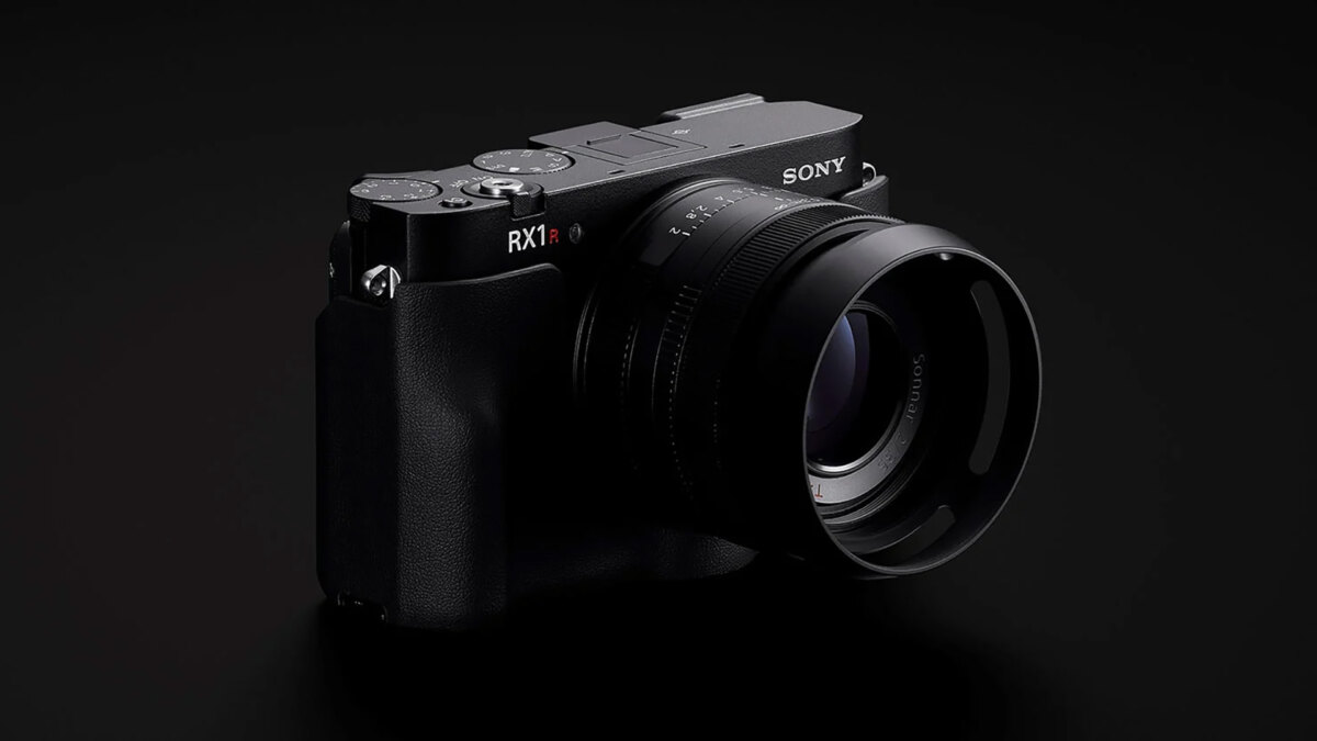 Sony представила компактную полнокадровую камеру RX1R III с сенсором на 61 МП 4 Sony RX1R III