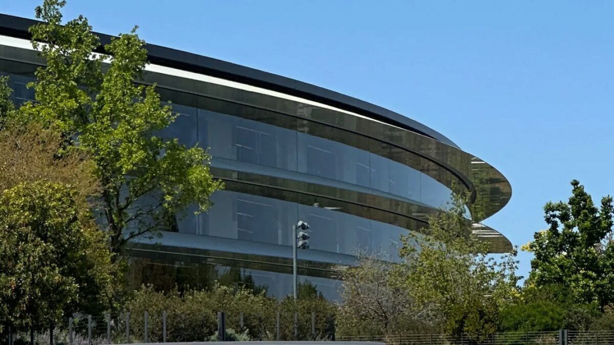 Кто следующий? В Apple ожидается новая громкая отставка 1 apple park.jpg