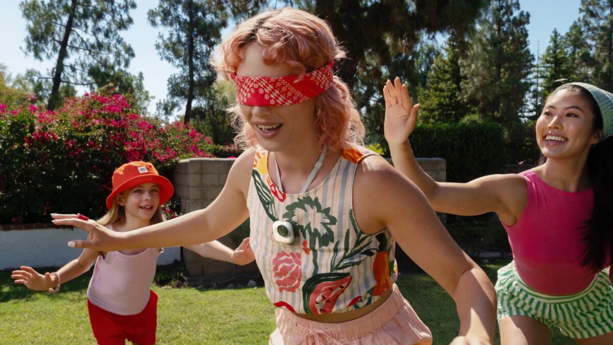 insta360 ultra magentic pendant 1536w 864h.jpg