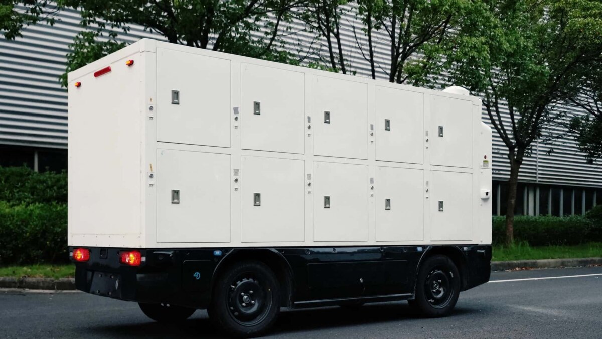 Робот-доставщик Robomart обещает доставку за $3 без чаевых и наценок 4 robomart rm5 autonomous delivery robot 1