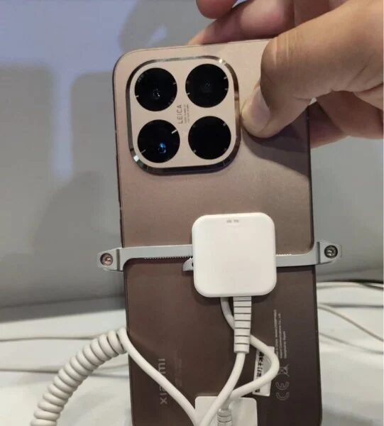 Xiaomi 15T Pro засветился в сети перед анонсом 5 xiaomi 15t pro design 2