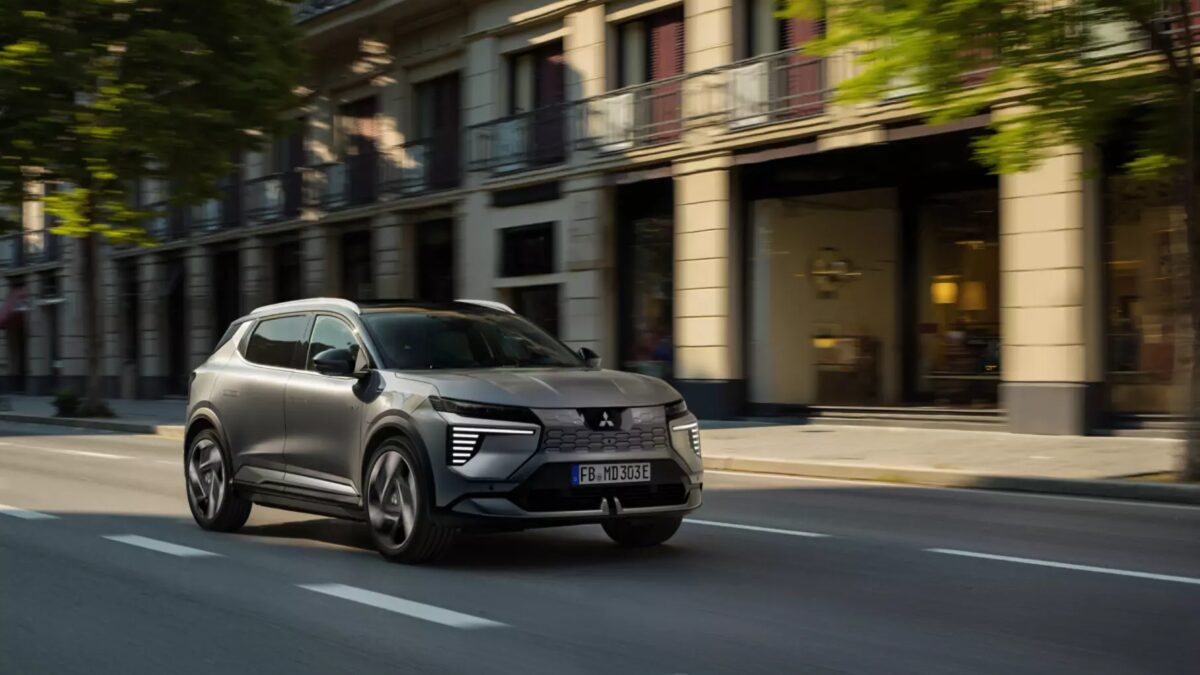 Представлен новый Mitsubishi Eclipse Cross: электрический кроссовер на базе Renault Scenic 10 45cd994be993175490b9b955c817e63ff3b92366