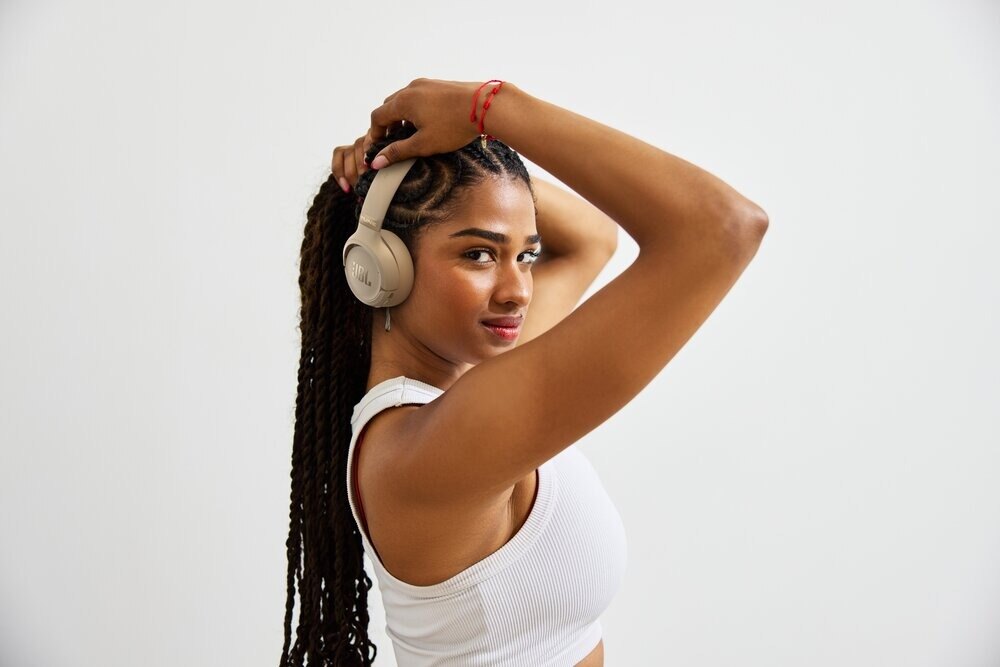 JBL представила обновлённую линейку наушников Tune с четырьмя новыми моделями 5 JBL