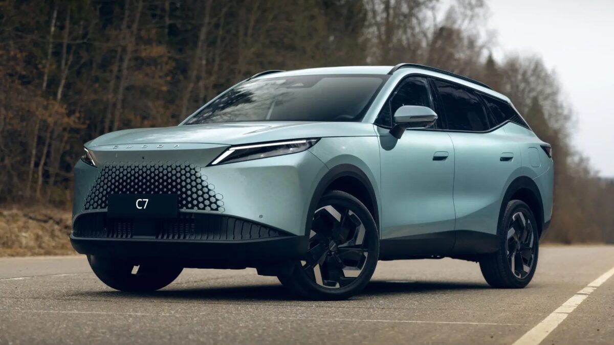 Кроссовер Omoda C7 начали собирать в России 1 85fb54d170e1d74bb06b406e8245fa83d1a79ba0.jpeg