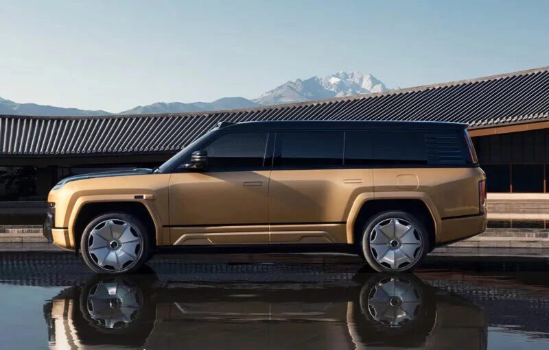 В Китае стартовали продажи BYD Yangwang U8L с лого из золота 2 aqabm 0dzhjm3ojpodsgsatm3vbs555loraw272 andphrczlranlqzsbdkzqwlb7wl2bqsree9sq kut5ku k 64tk