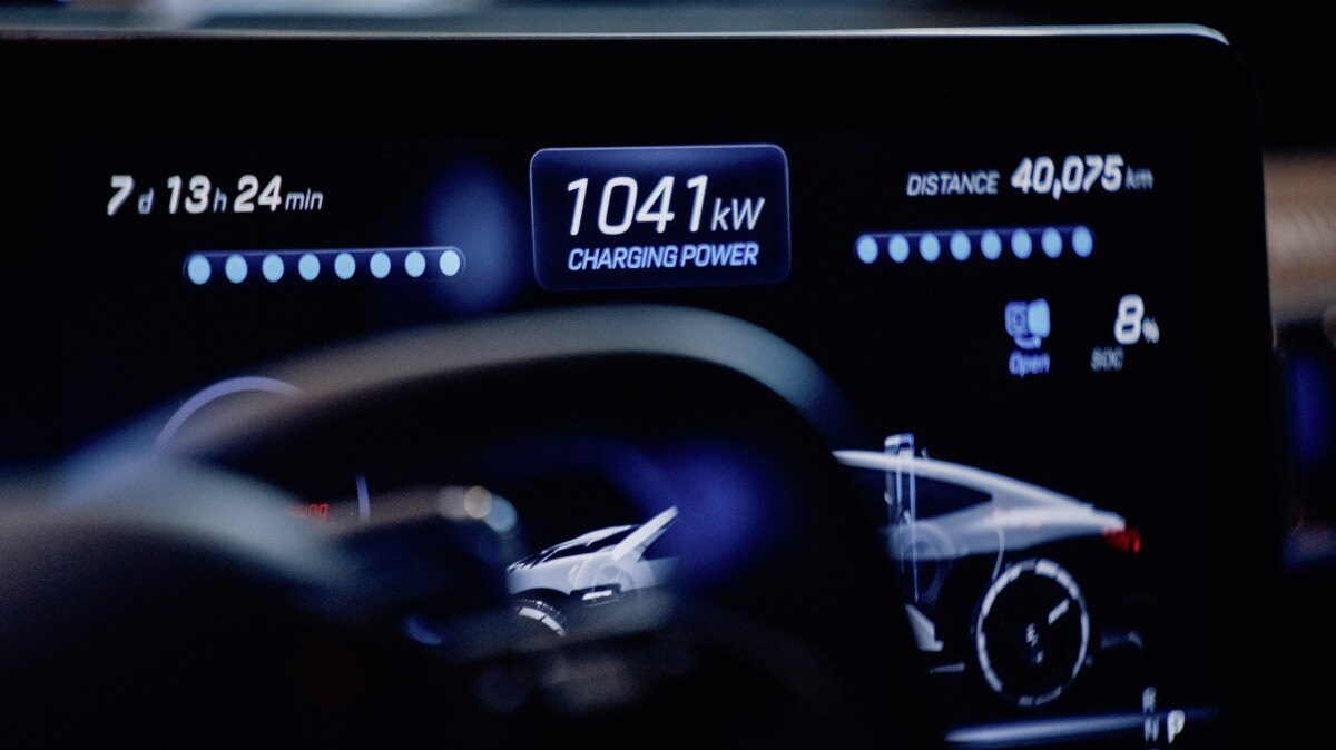 Mercedes-AMG побила рекорд: электромобиль Concept AMG GT XX достиг скорости зарядки свыше одного мегаватта 5 arenaev 003 2