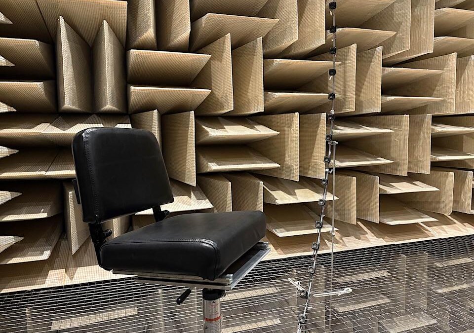 Внутри аудиолаборатории Apple: как тестируют и настраивают AirPods 7 c5eec4d0 9358 11f0 aeff ba57137c1498