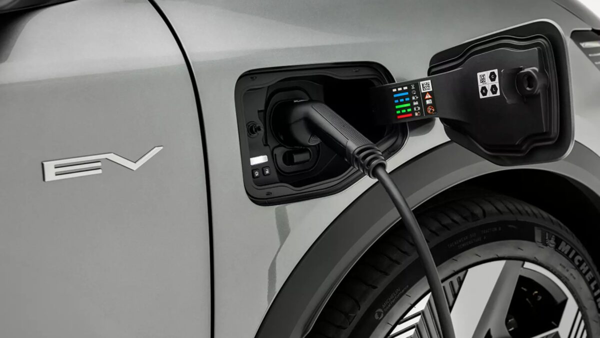 Представлен новый Mitsubishi Eclipse Cross: электрический кроссовер на базе Renault Scenic 15 d01a82950b82523bf62972d1fa49376e4d5699fc