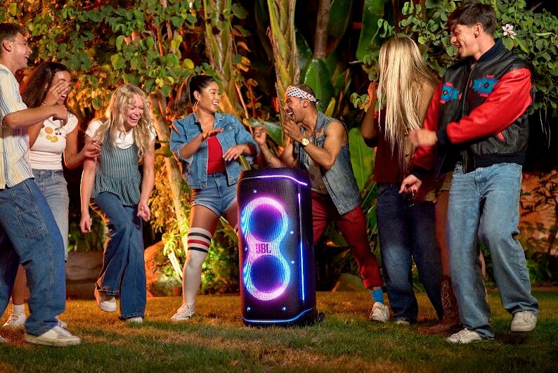 JBL представила гигантскую колонку PartyBox 720 и обновлённую Boombox 4 3 JBL