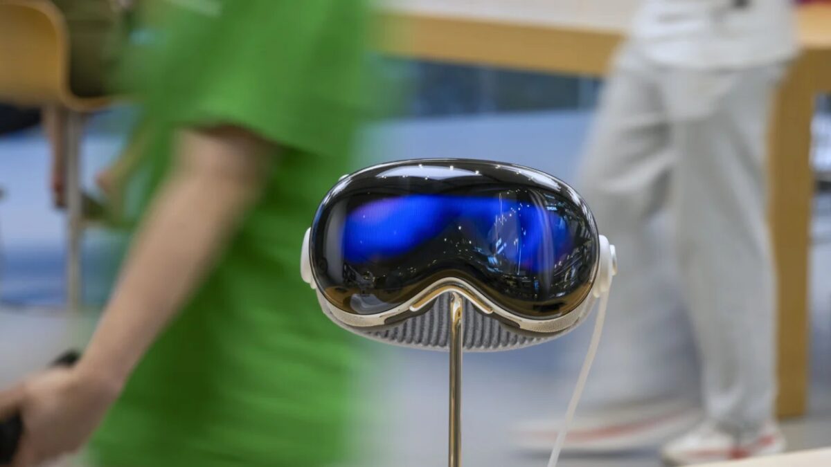 Apple готовит складные iPhone и iPad, а также доступную версию Vision Pro 1 hero image 1