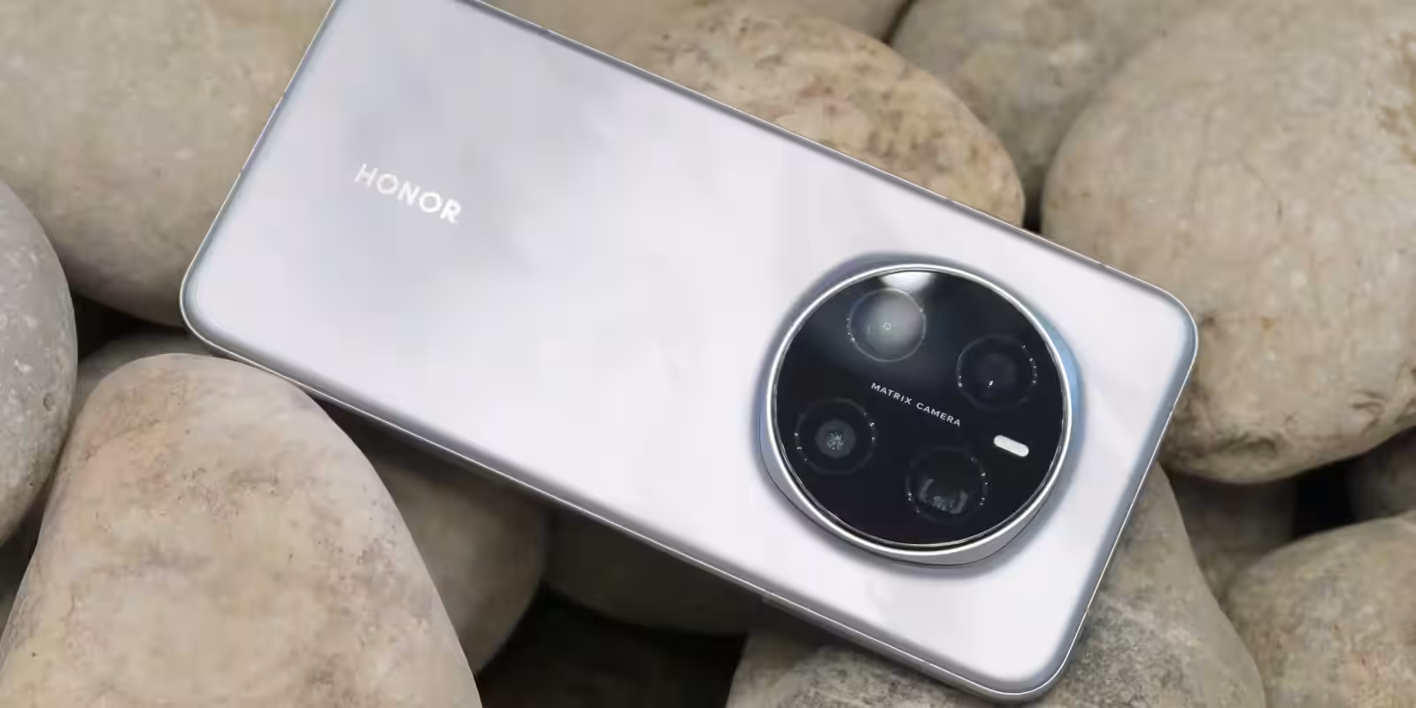 Honor Magic 8 Pro получит Snapdragon 8 Elite Gen 5 и 3D Face ID 2 honor magic 7 pro review stone.jpg