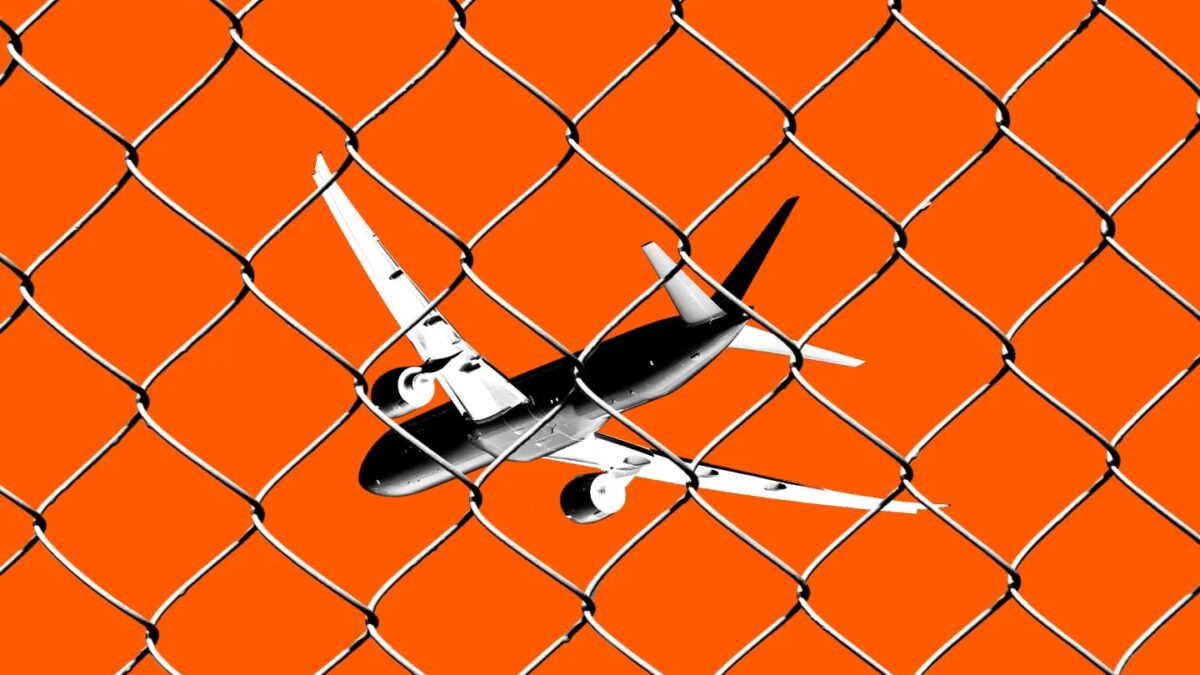 Amazon, Google и Microsoft призвали сотрудников срочно вернуться в США 1 stks503 deportation cvirginia a.jpg 2