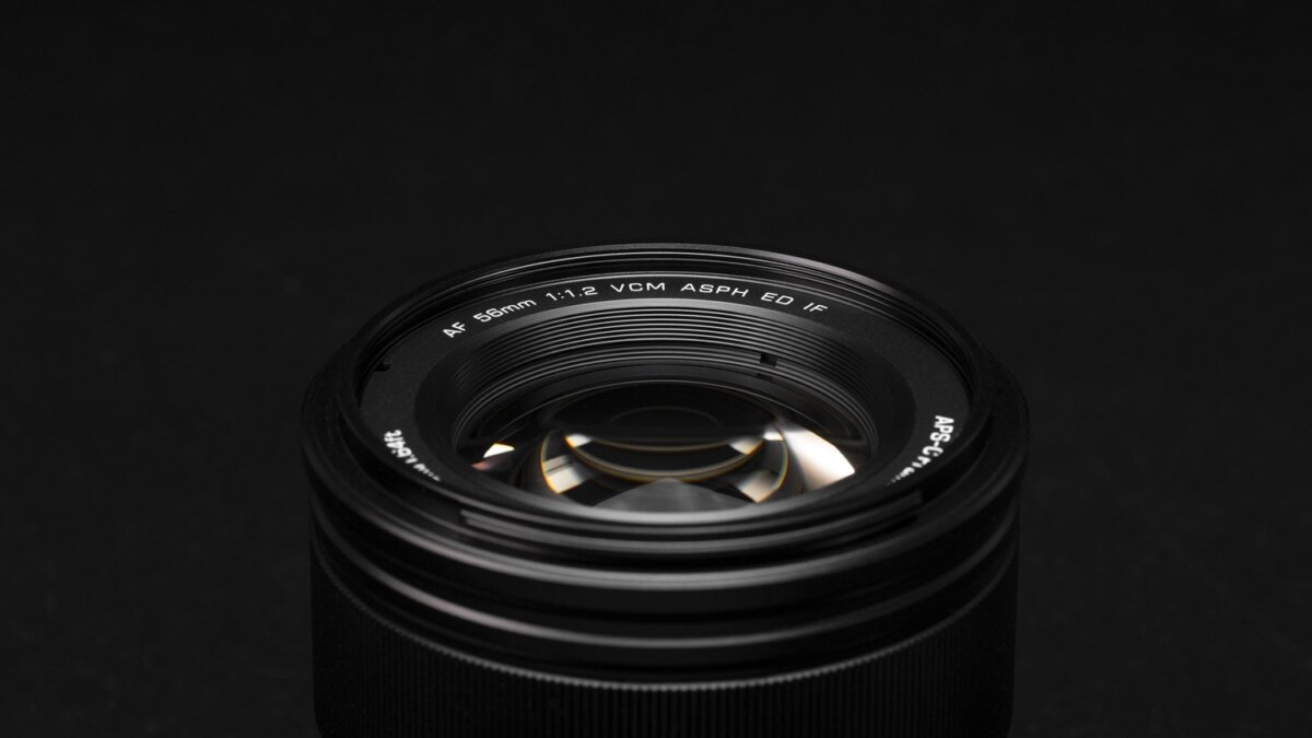 Viltrox представила объектив AF 56mm F1.2 Pro для камер Sony E и Fujifilm X 4