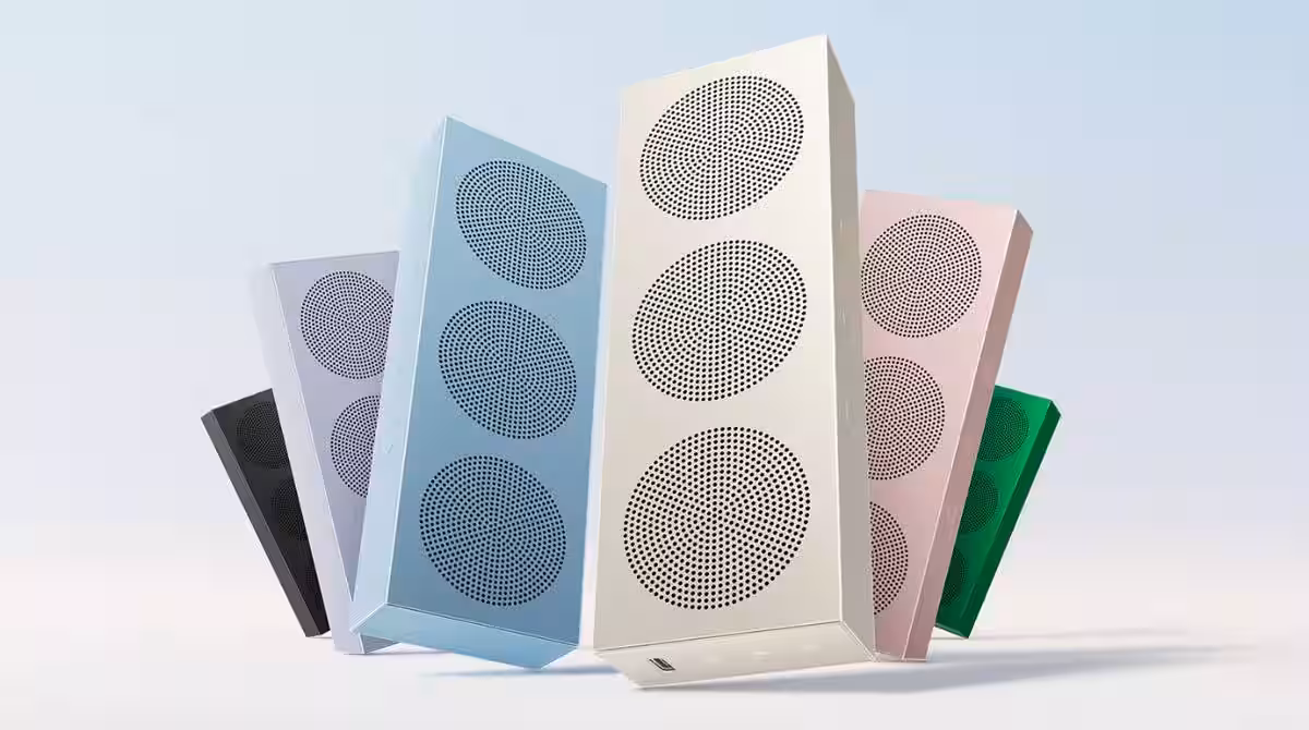 Bluetooth-колонка Xiaomi в многоцветном корпусе с круглым динамиком и заявленной автономностью до 10 часов