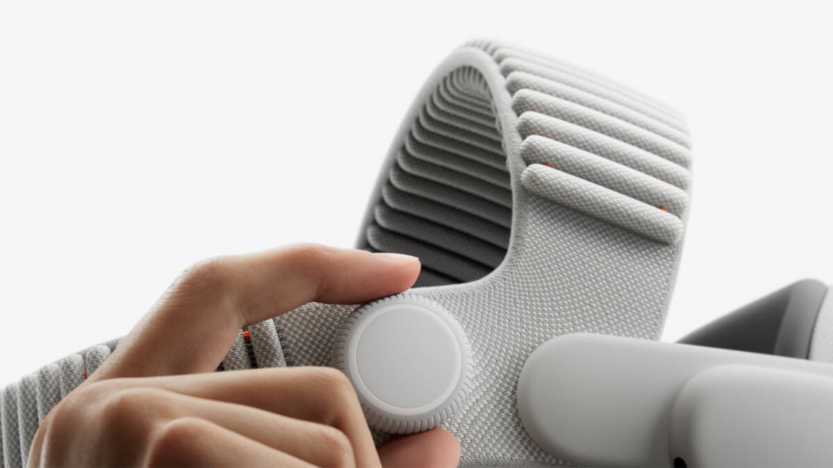 1apple vision pro dual knit band close up 02