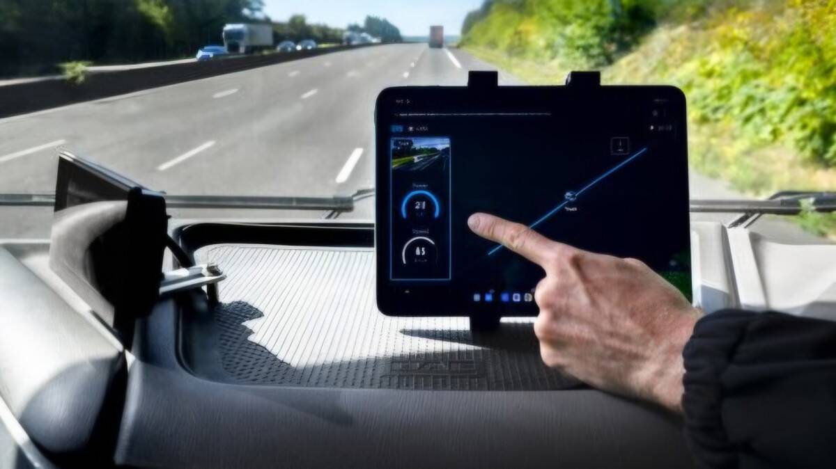 Во Франции протестировали автомагистраль, заряжающую электромобили прямо во время движения 4 arenaev 002 9