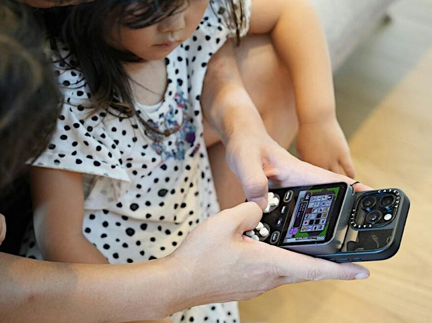 Анонсирована портативная консоль в духе Nintendo Game Boy - Mobile BOY 9 baa9478751