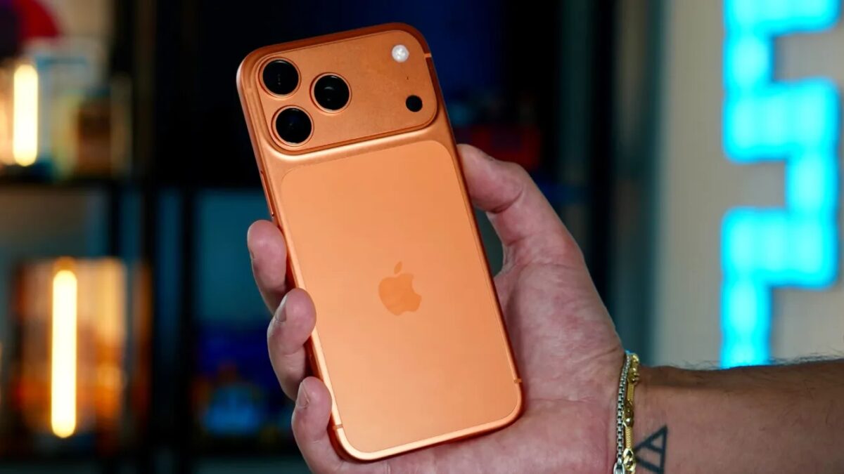iPhone 17 Pro получил малозаметное, но важное обновление 2 iphone 17 pro cosmic orange fernando.jpg