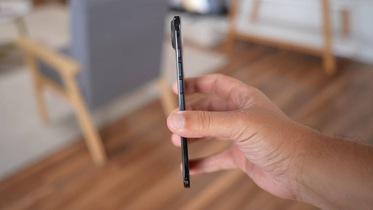 iphone air thickness