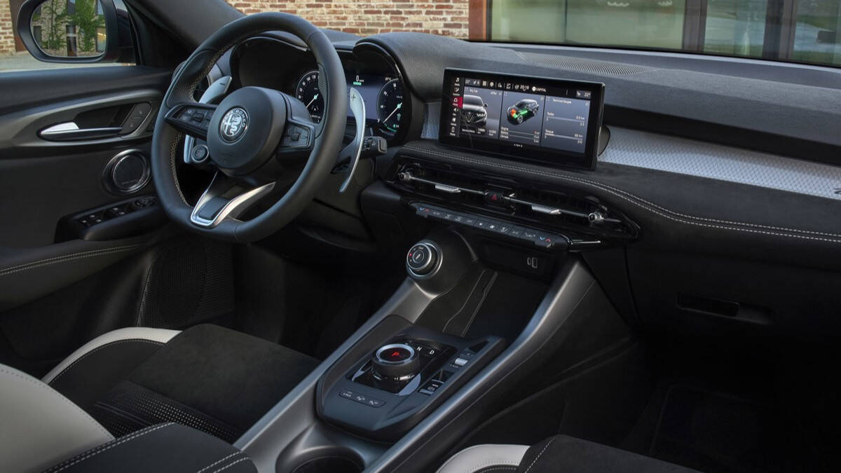 Обновлённый кроссовер Alfa Romeo Tonale получил свежий дизайн и новую версию Sport Special 9