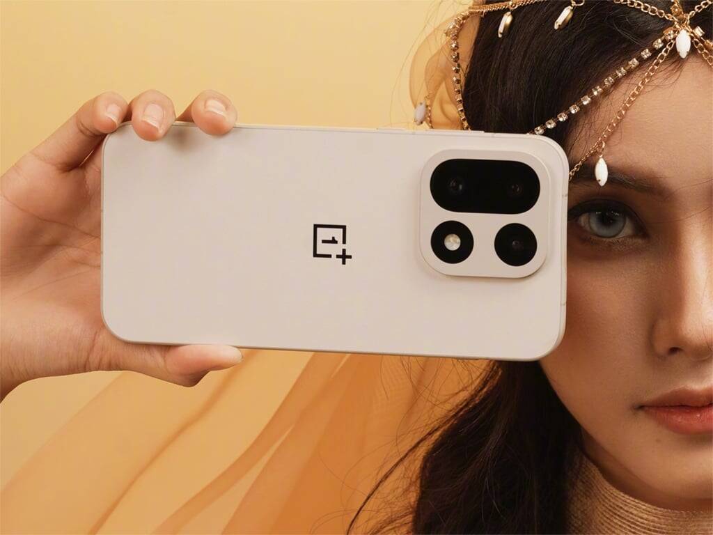 OnePlus 15 представят 27 октября с новым оттенком Misty Purple 2 OnePlus 15