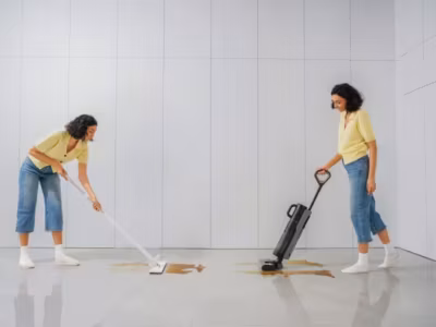 Комбинированный пылесос Dreame G10 Combo в использовании на чистом полу