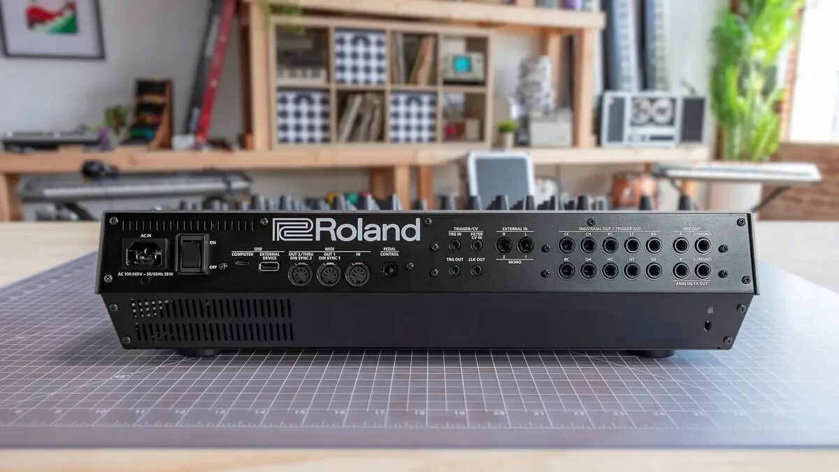 Roland представила TR-1000 — первую аналоговую драм-машину за 40 лет 5 you want to see the tr 1000 v0 z3v0i1ore9sf1.jpg